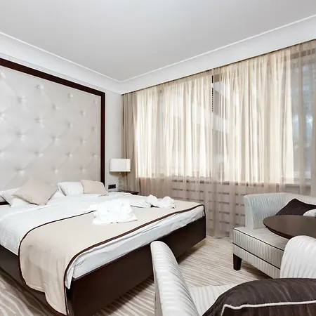Garni Ami Hotel 4*
